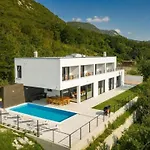 Adria Blue *