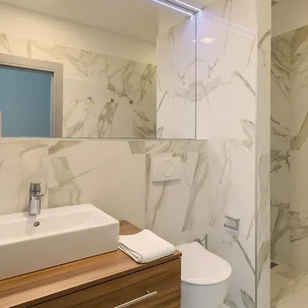 Adria Blue Holiday home Bakarac