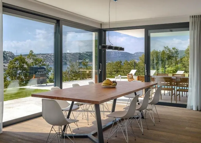 Adria Blue バカラス