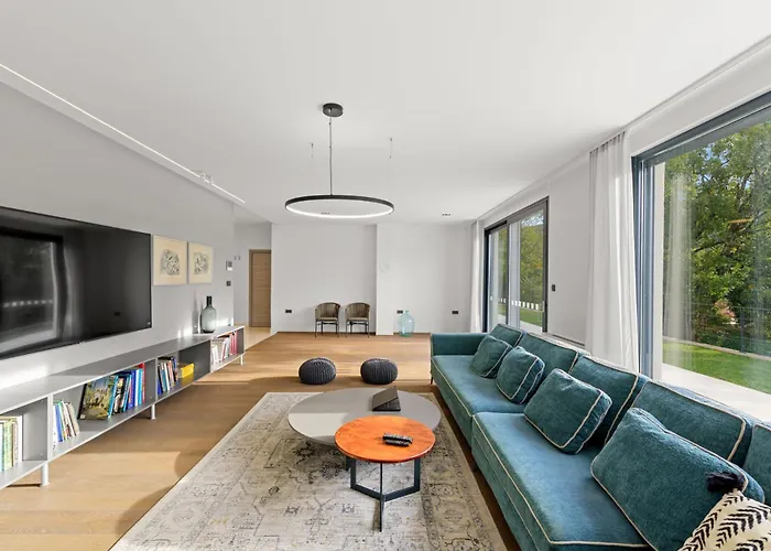 Adria Blue バカラス